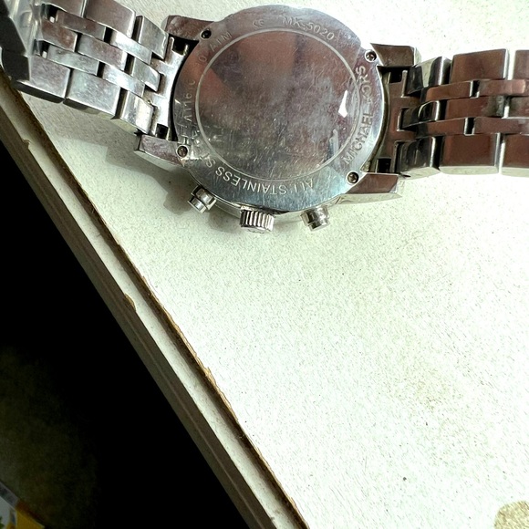 MK authentic watch in white gold - Picture 8 of 11
